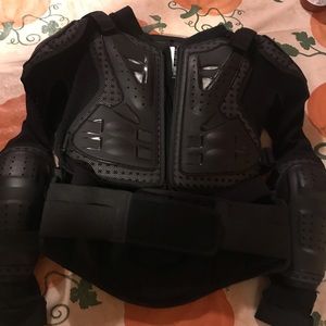 NWOT! FOX Youth MED SHIRT,PANT & PROTECTIVE GEAR!